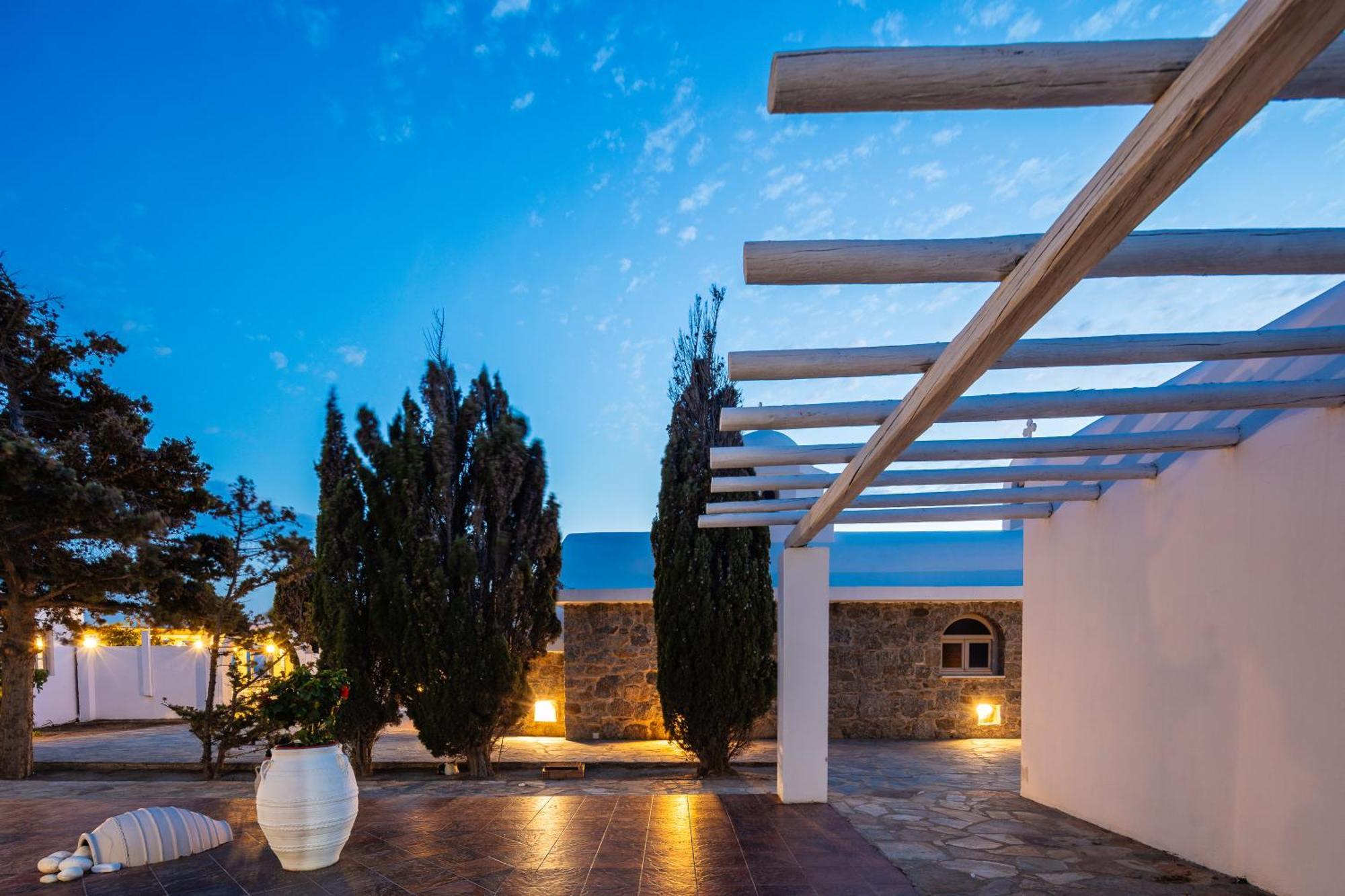 Kavuras Village 4* Agios Prokopios (Naxos)